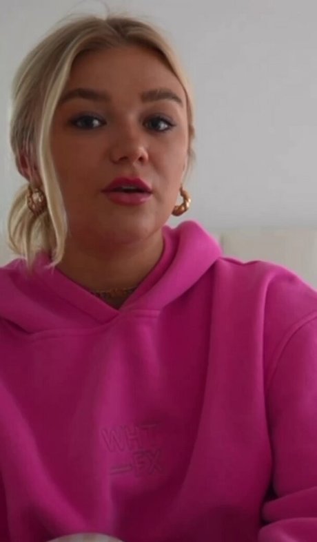 Butterface sexy pornstar picture