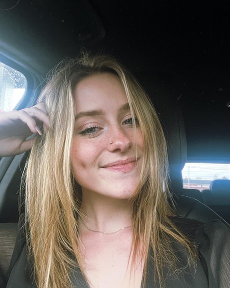 Audra Miller pornstar pictures