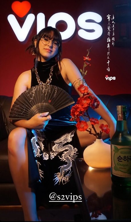 Bibi Vitona art model pic