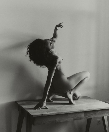 Nikol Beylik pornstar art photo