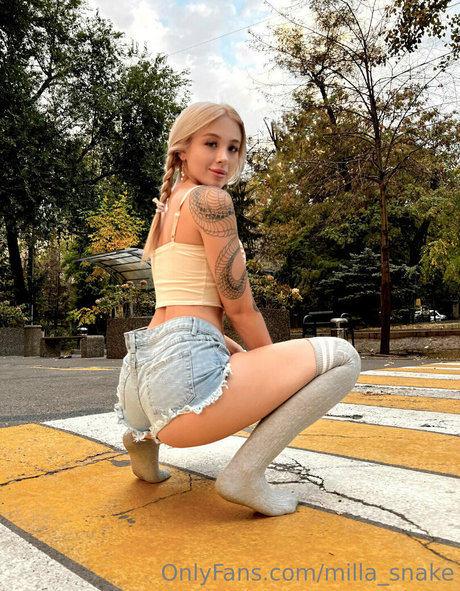 milla snake pornographic actress gallery