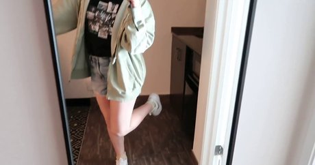 SarahKey nudes model images