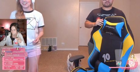 SarahKey hot model image