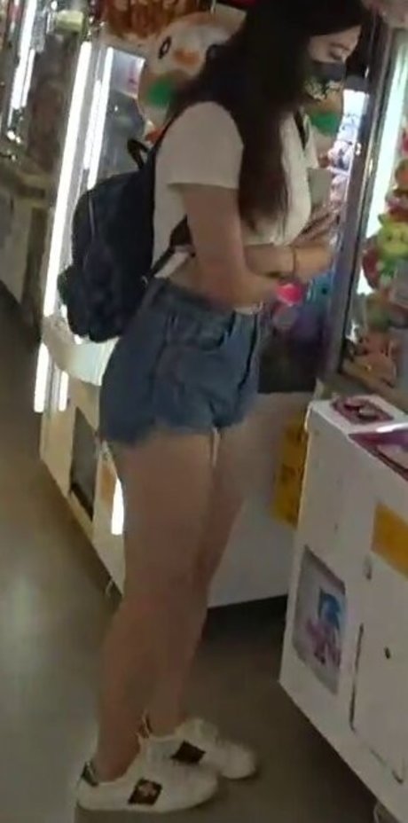 issfanfan nude actress images
