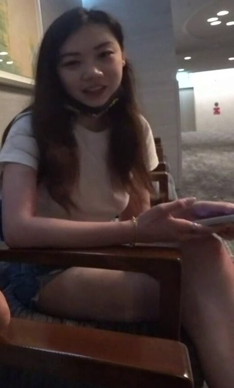 issfanfan naked actress image