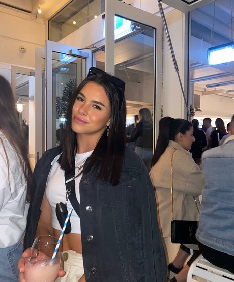 Desi Johnson beautiful actress archive