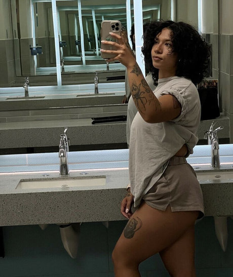 Builtbritt nudes star pictures