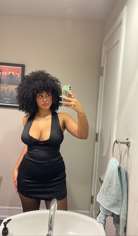 Raina Morris nude actress pictures