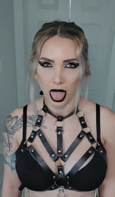 Addie Nicole Amick pornstar adult pictures