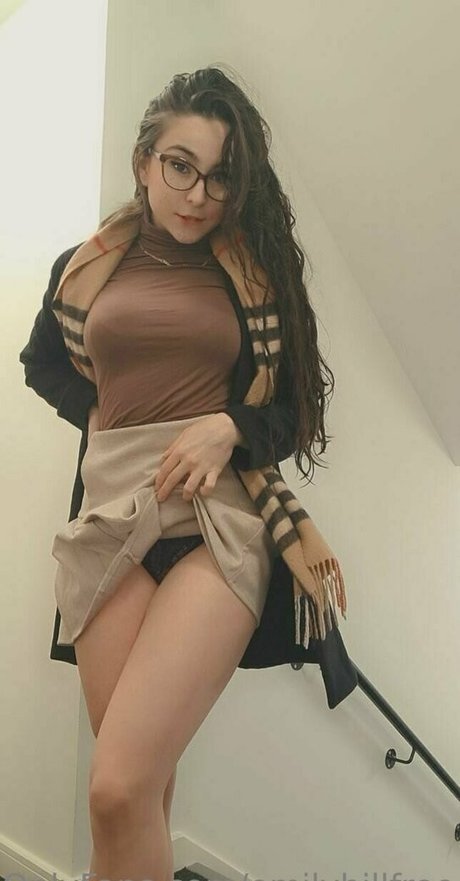 emilyhillfree model adult images