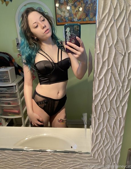 laineycat pornographic model picture