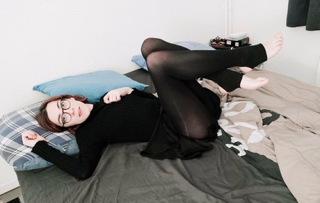 jenissenj pornstar nude images