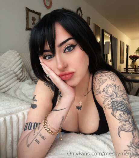 messymegan naked star images