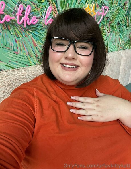 female asian onlyfans hd img