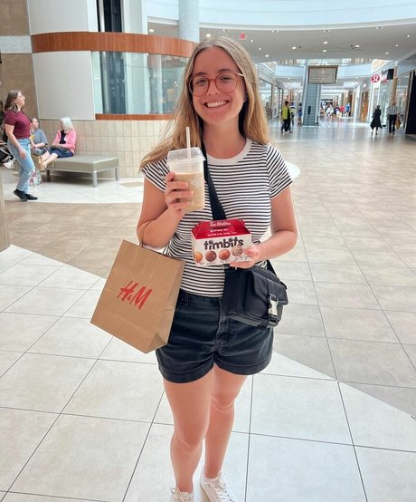 Adventures And Naps model naked pic