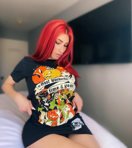 Laura Amuyus sexy pornstar photo