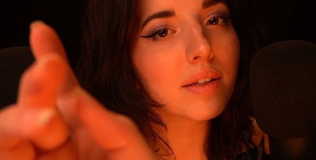 Slight Sounds ASMR adult model img