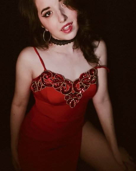 Slight Sounds ASMR model adult img