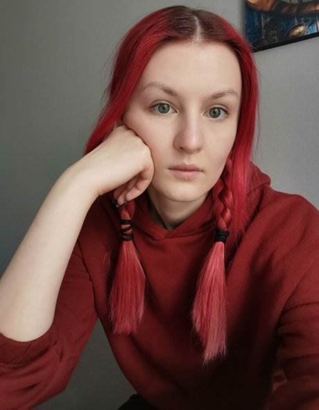 Alice Inferno model exclusive photos