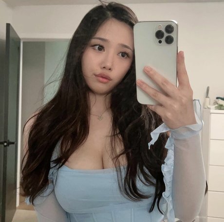 Ploo nice actress image