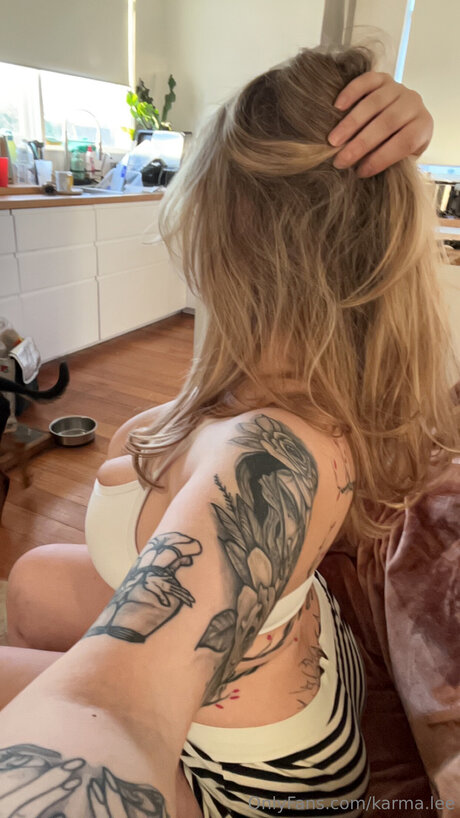 Karma Lee model exclusive photo