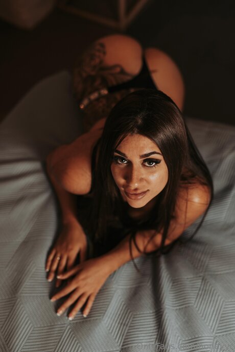 Honeyyc model pretty pictures