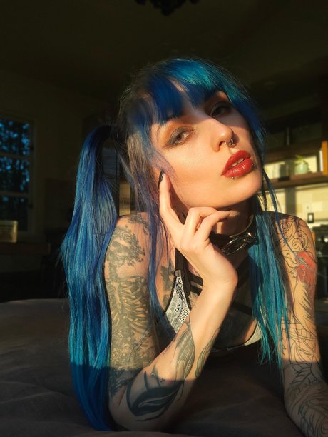 Discordia Suicide erotic star photos