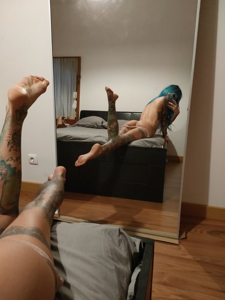 Discordia Suicide model xxx pictures
