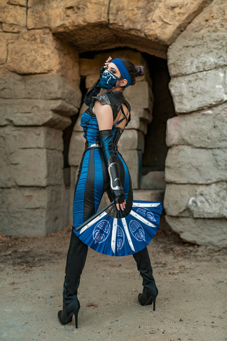 Kara Corvus erotic model img