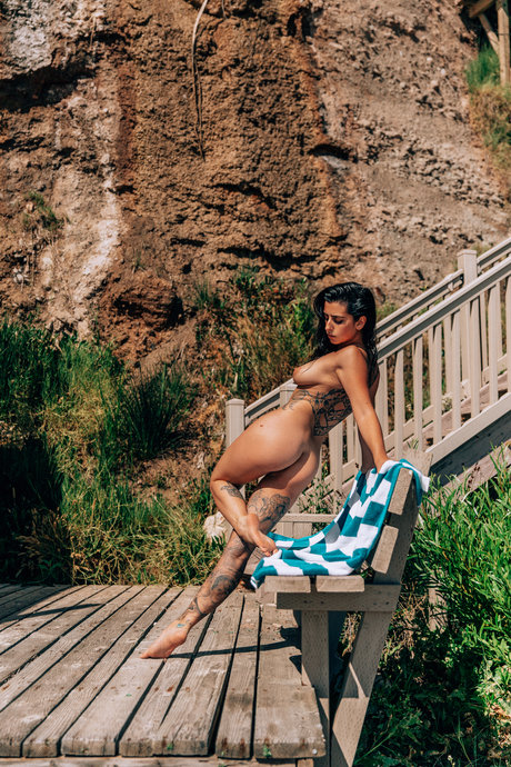 Reed Suicide model nice pics