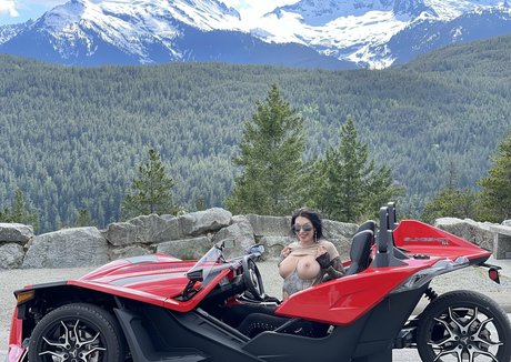 Damazonia_ adult model images