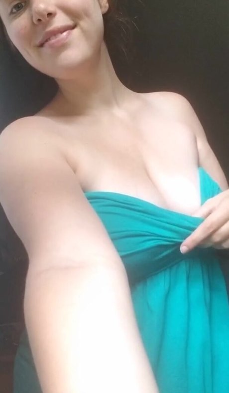 AwesomeKate pretty pornstar gallery