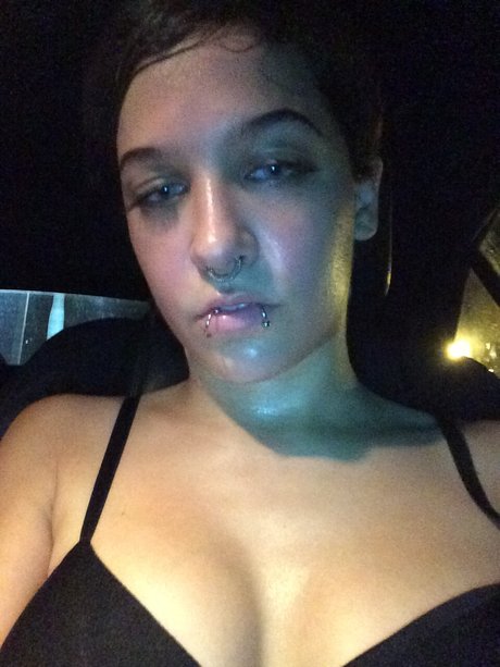 Annika Eve hot pornstar archive