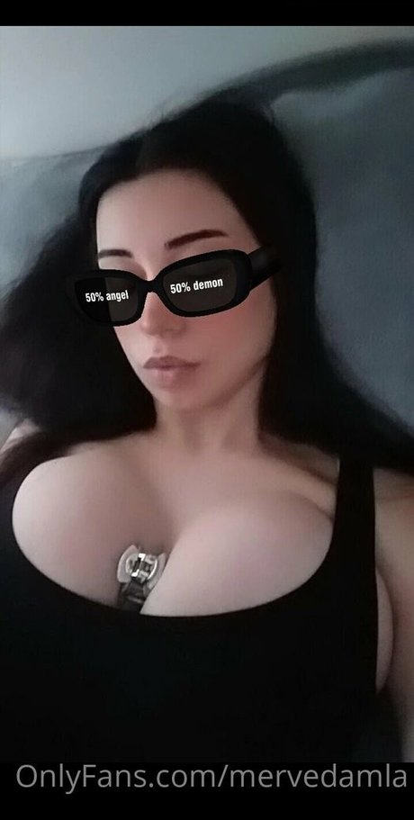 Merve Damla model perfect galleries