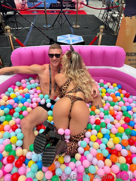 Livvalittle art model photos