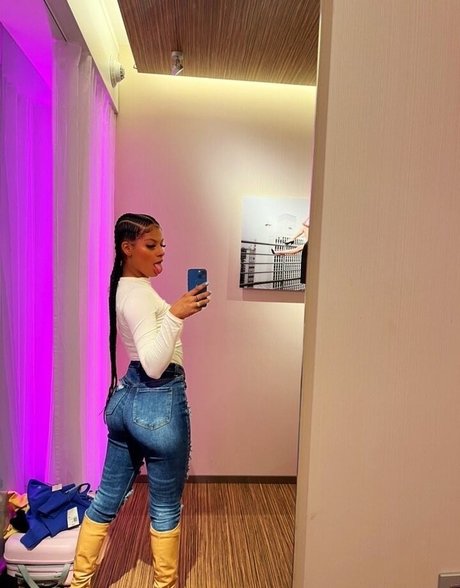 Anikastarrr nude pornstar galleries