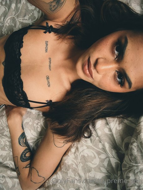 supreme silvi xxx model pictures