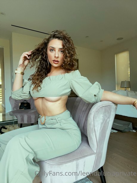 Leenda Lucia perfect pornstar archive