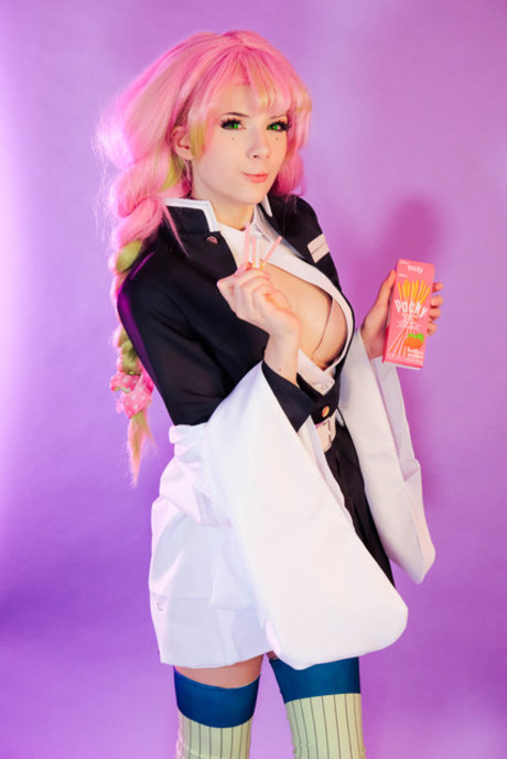 Meggii model perfect pic