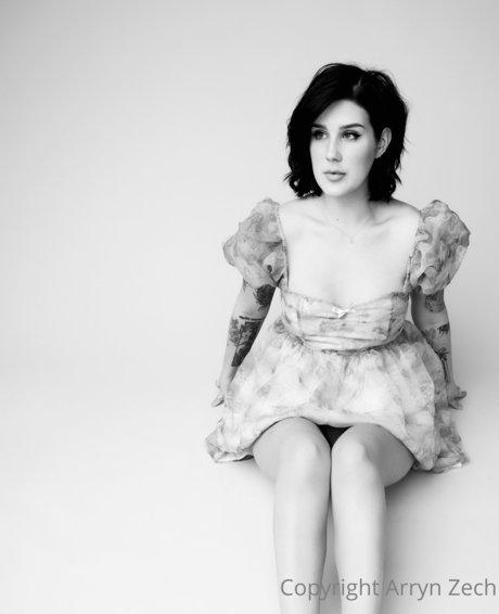 Arryn Zech model nice photo