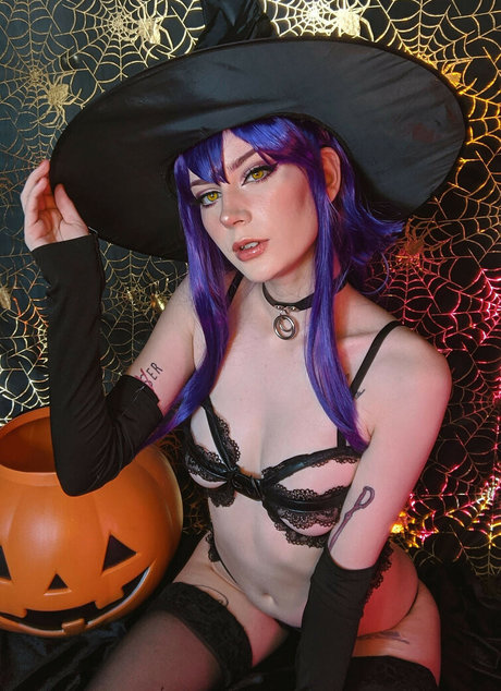 Gremlynne star hot img