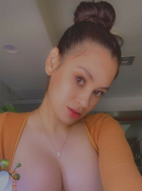 Vanessa Veracruz sexy model photo