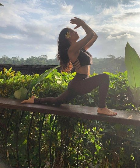 Vanessa Veracruz model hot photos