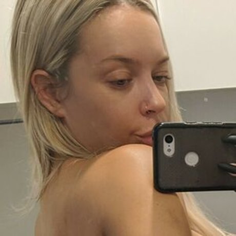 Gia James porn model pictures