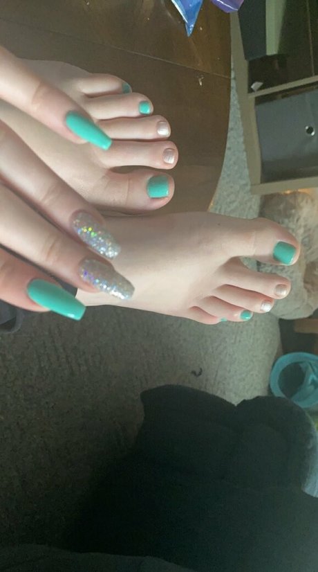 Violet Quinn free star pics