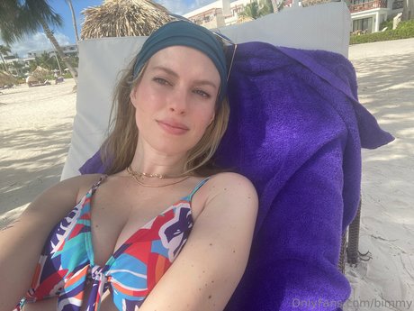 Barbara Dunkelman star nice galleries