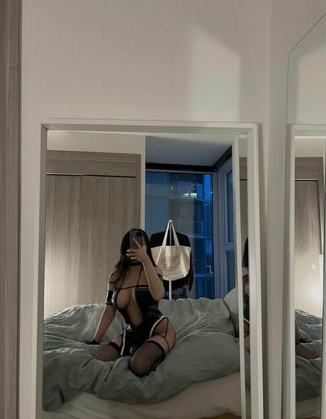 Yeonaxo sex model image
