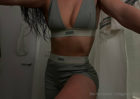 Yana Demeester hd star photo