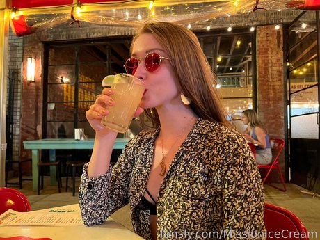 MissionIceCream pornstar sexy gallery