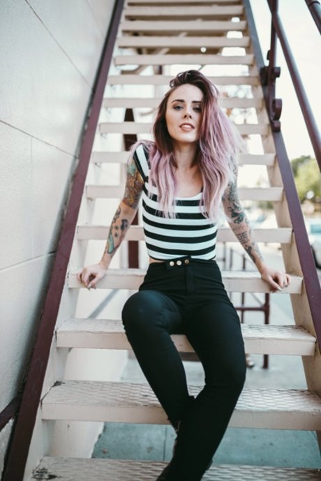 Alysha Nett hot actress pics